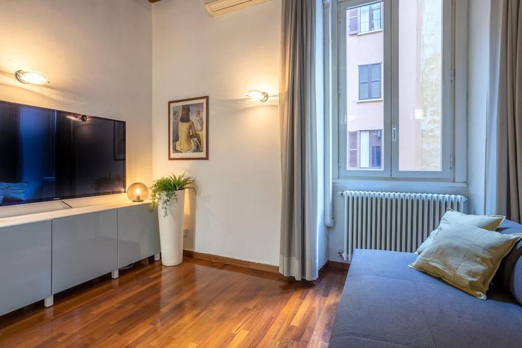 Appartamento Moscova-Duomo Loft Wifi, Netflix & Design Milano Esterno foto